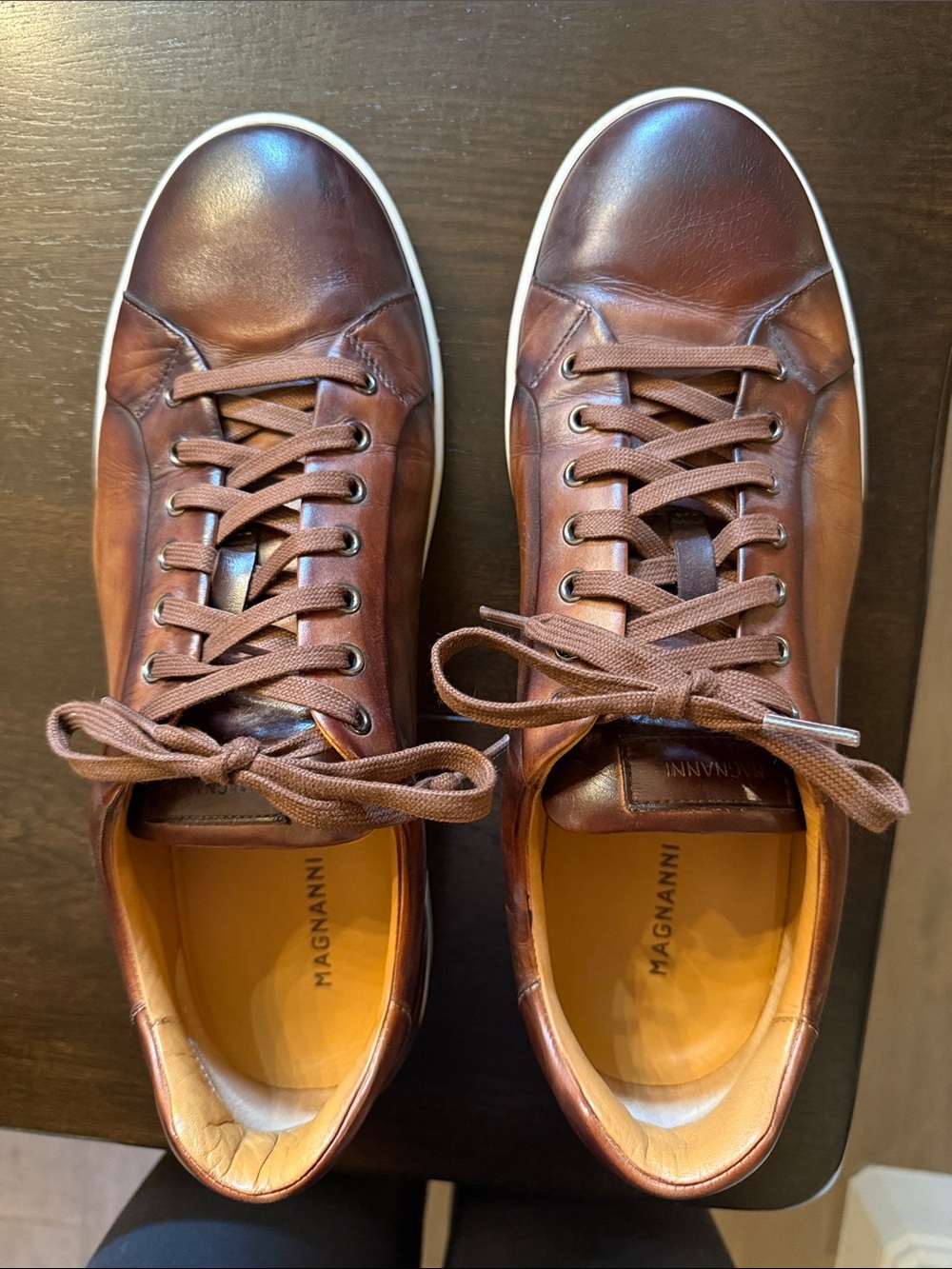 Magnanni Brown Leather Low-Top Lace-Up Sneakers